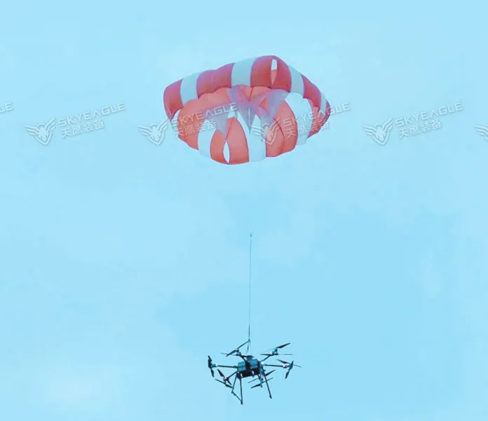 低空與安全：大連一小型民用飛機(jī)發(fā)動(dòng)機(jī)故障迫降公路(圖1)